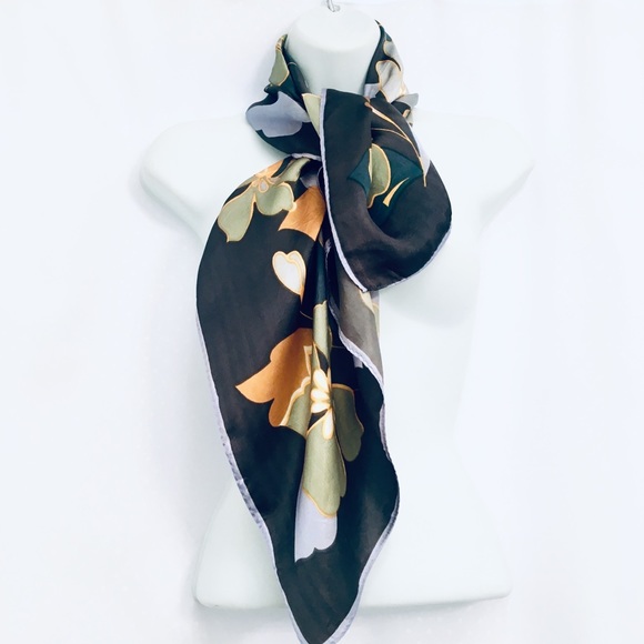 Large Green Gold & Blue Floral Printed Scarf - Picture 2 of 6